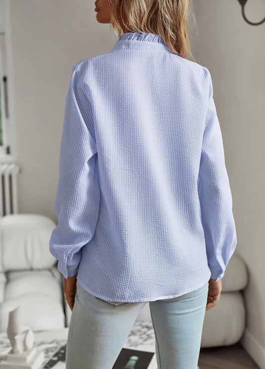 Marianne | Stylische Bluse mit Rüschen und Knöpfen